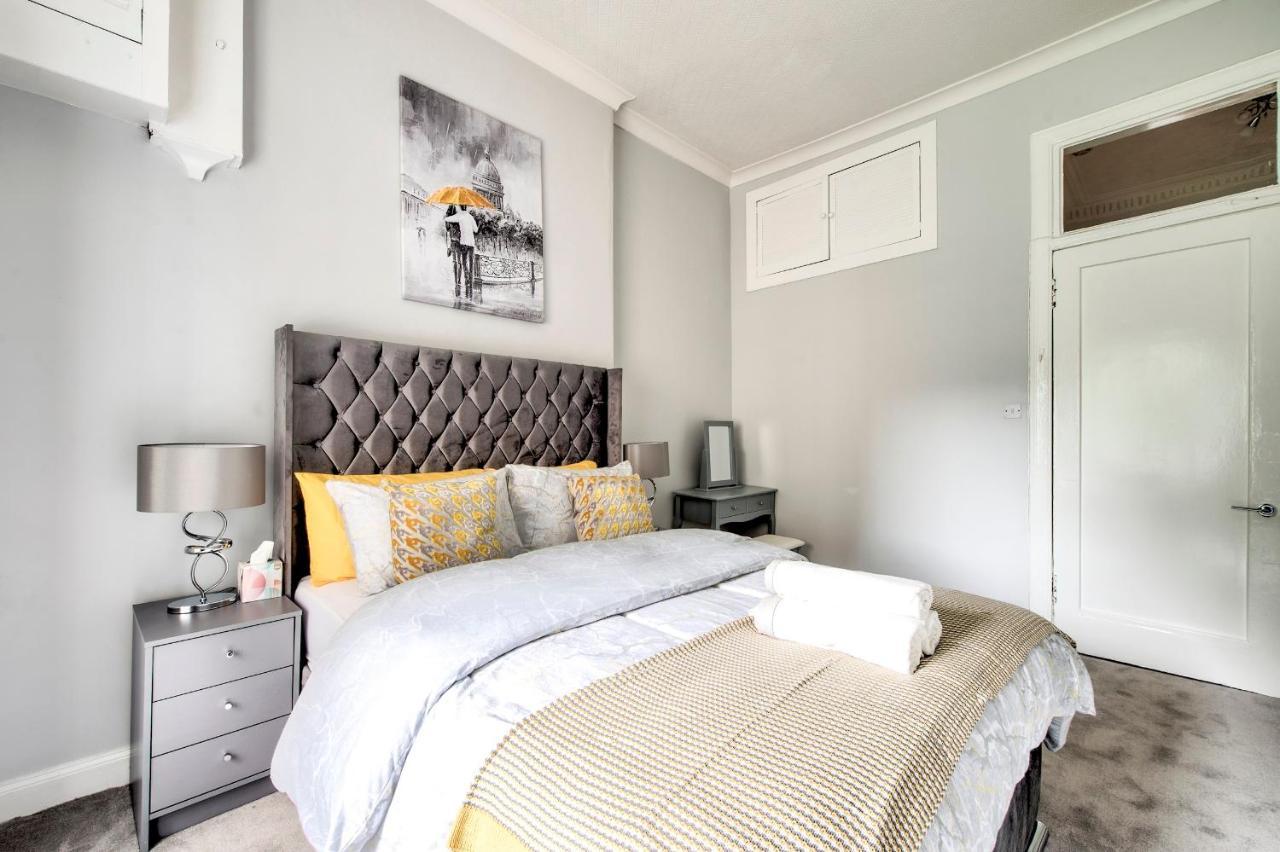Ferienwohnung Pass The Keys Stylish 2 Bed In Heart Of West End Glasgow Exterior foto
